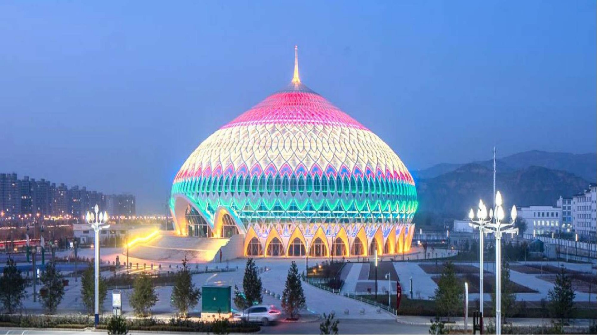 临夏民族大剧院